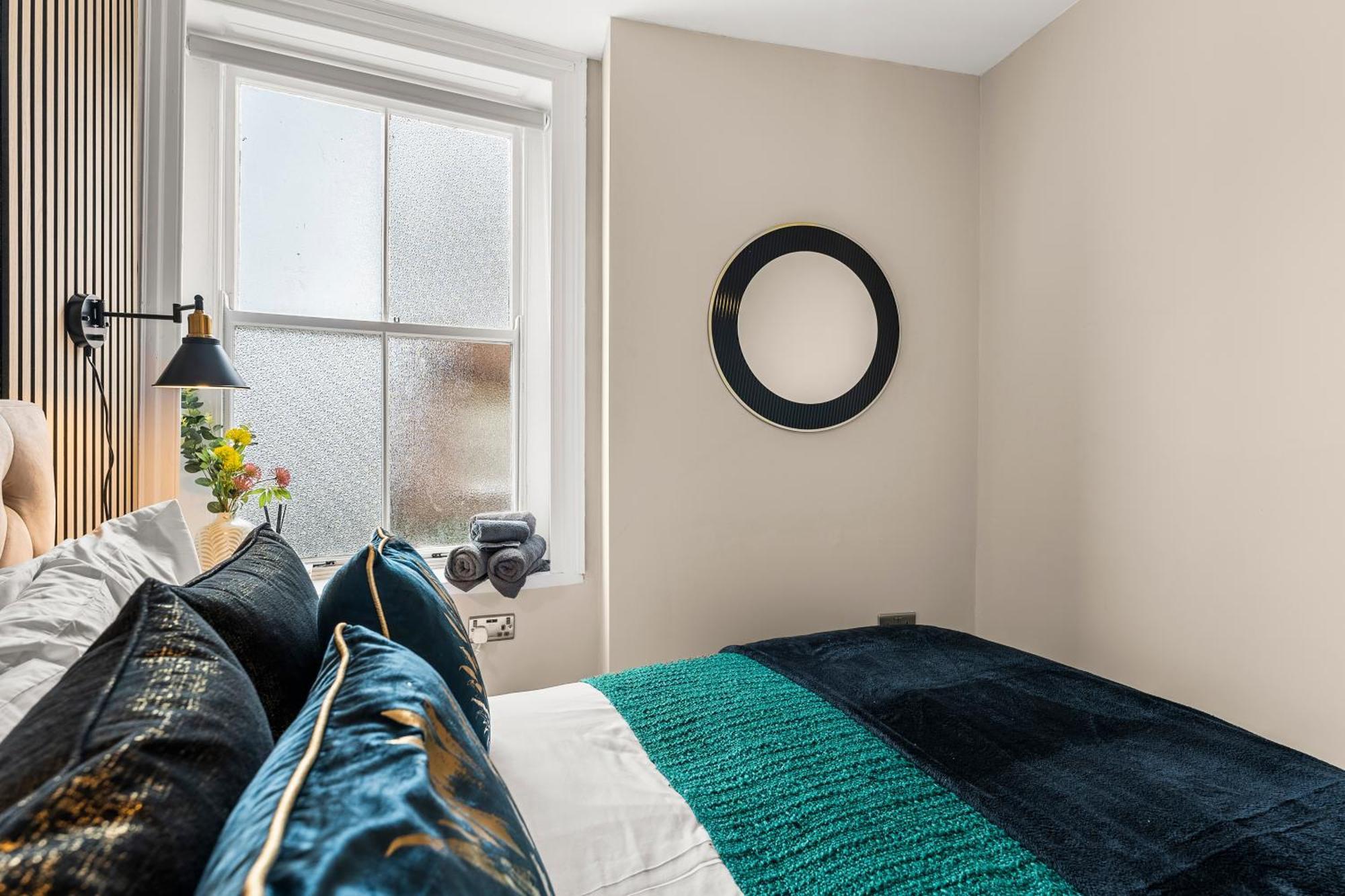 Apartment The Gatsby 3 Bed Abode With Harbour Views Whitby